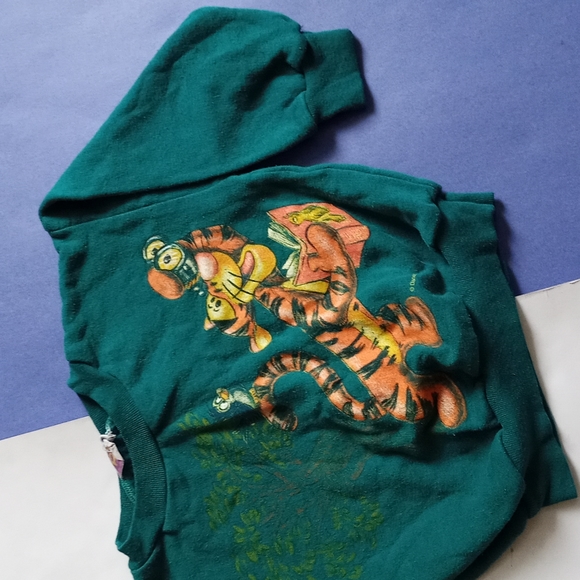 Vintage Youth Winnie The Pooh Tigger Crewneck Sweater